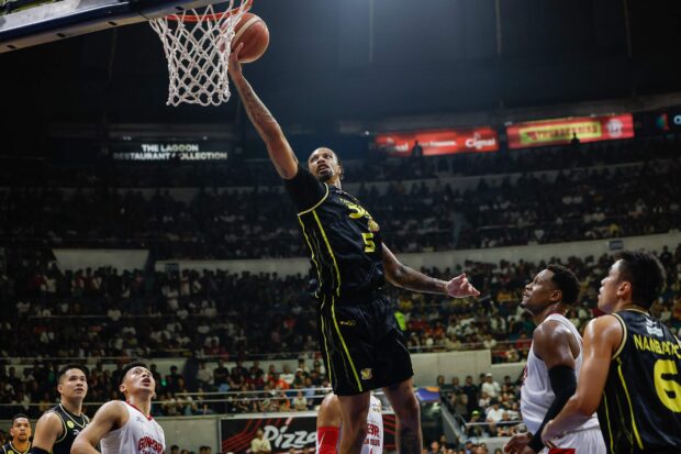PBA Finals: McCullough dedicates 53-point game to Baterbonia, Adili