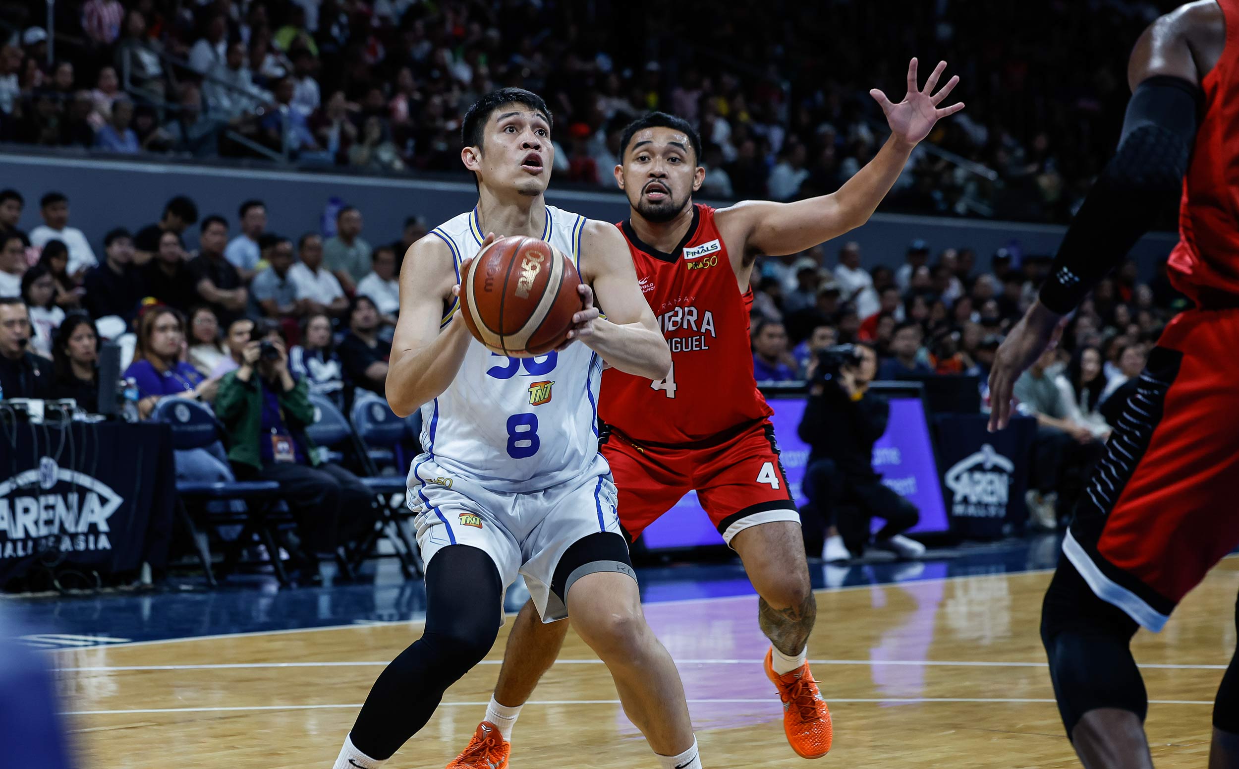 PBA Finals: Oftana says sideline exchange with Chot Reyes ‘normal’