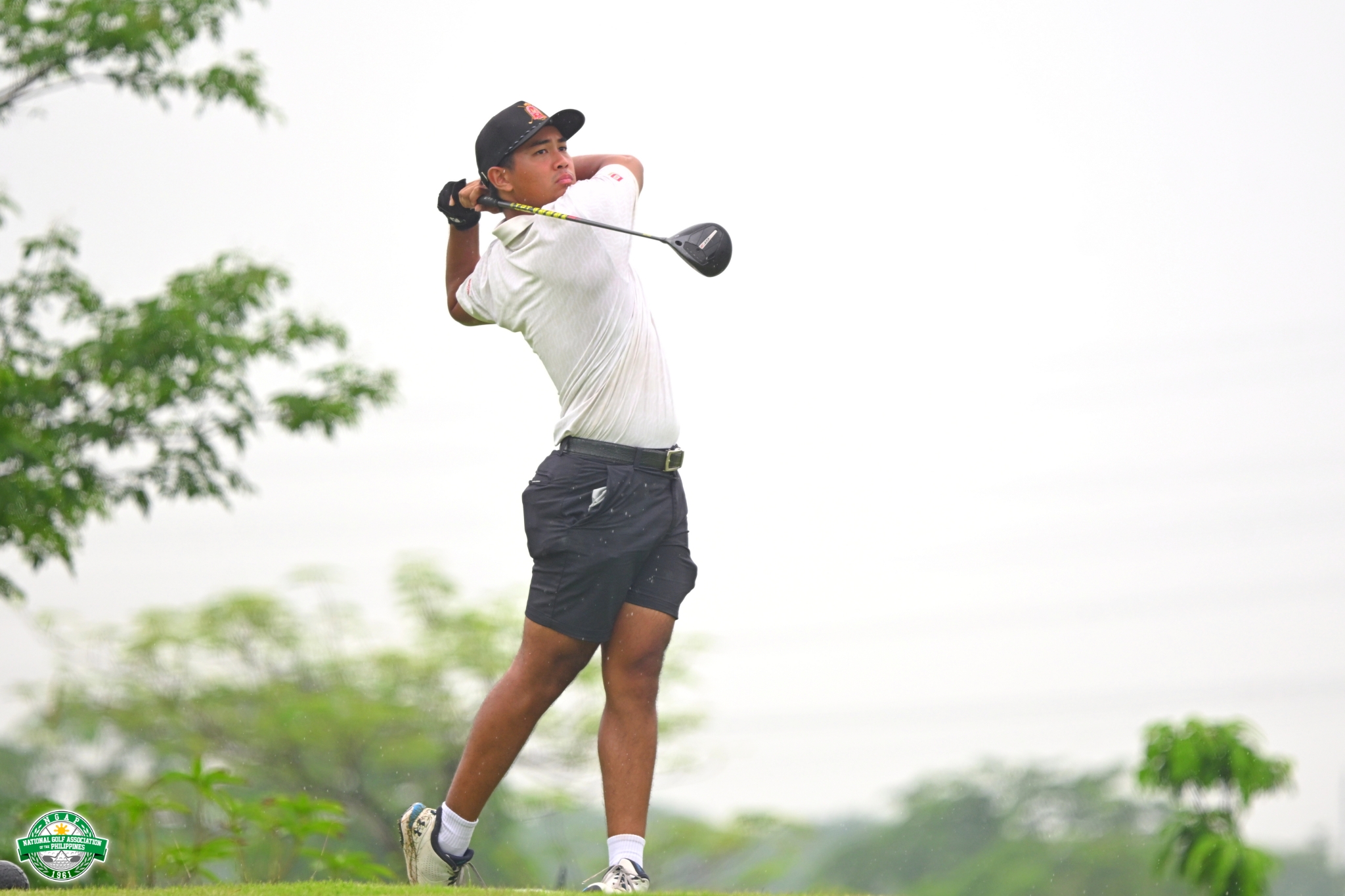 Jet Hernandez seizes seven-shot lead after a bogeyless 65