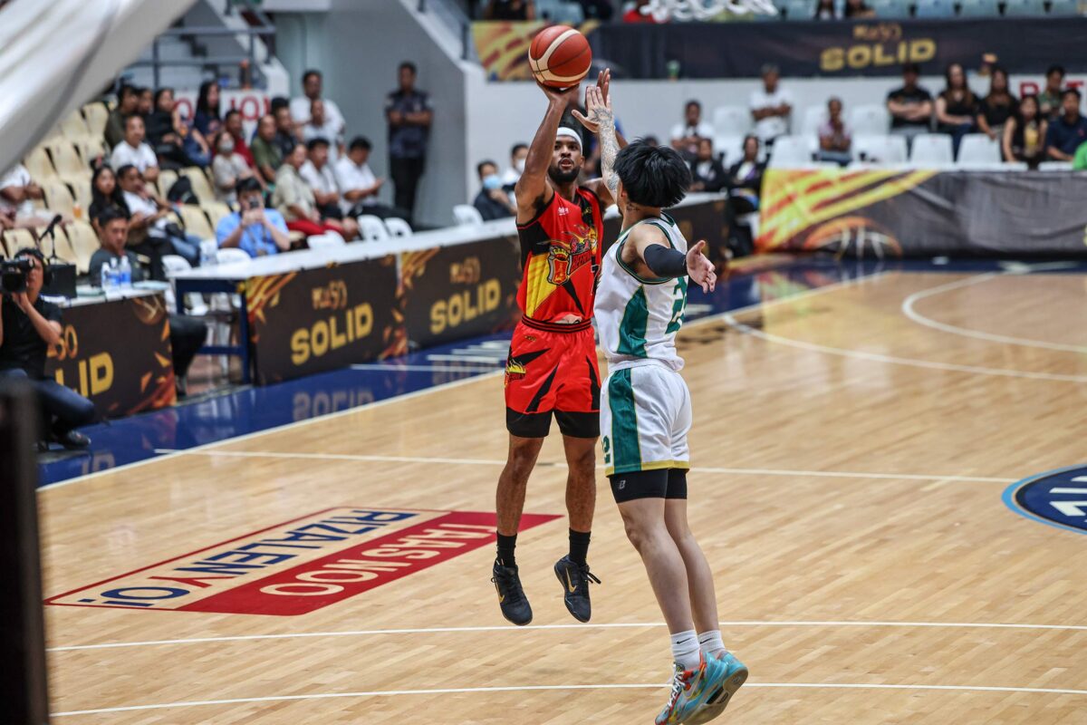 PBA Jerrick Ahanmisi San Miguel Beermen