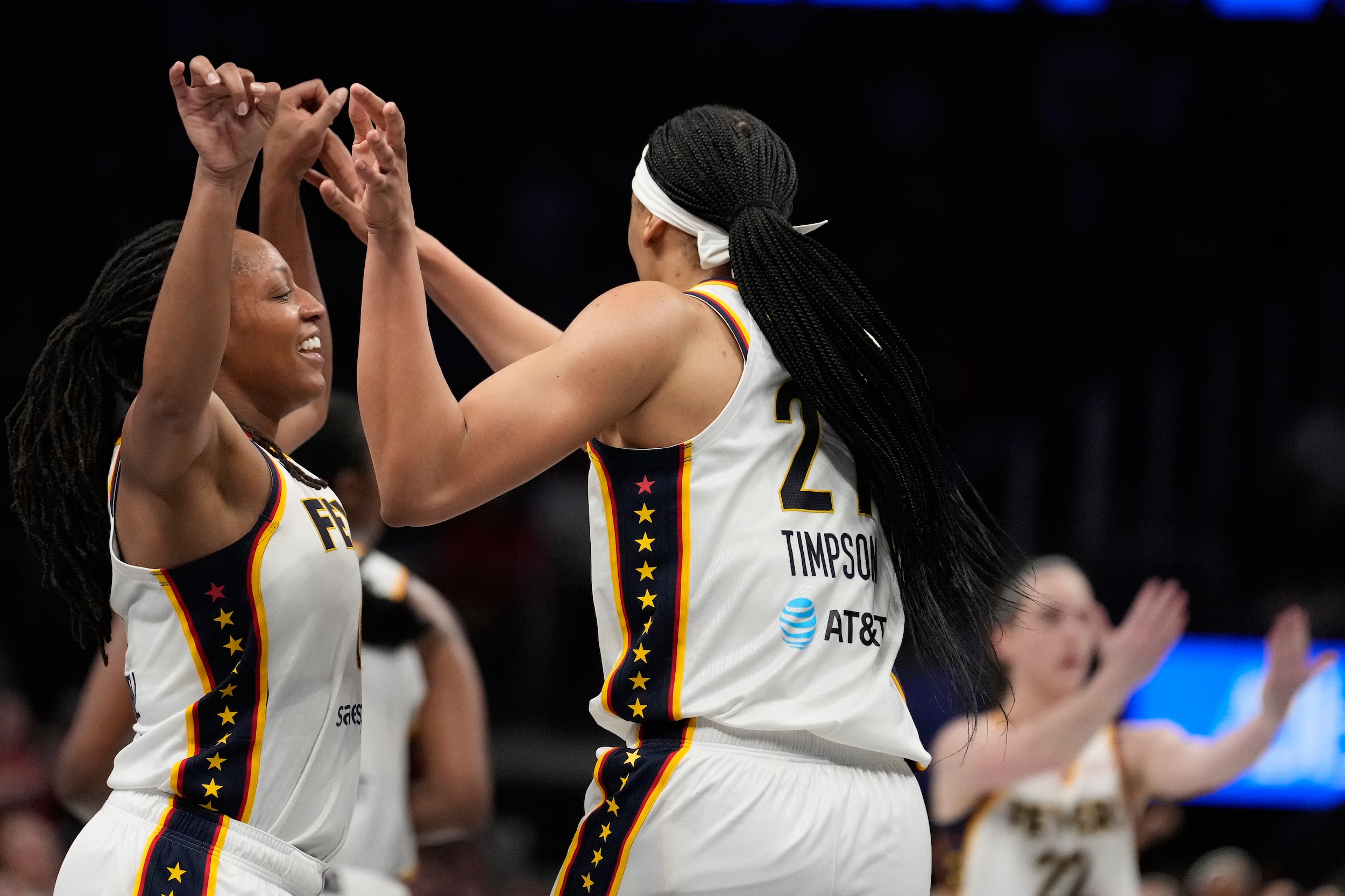 WNBA: Makayla Timpson, Caitlin Clark push Fever past Dream in OT
