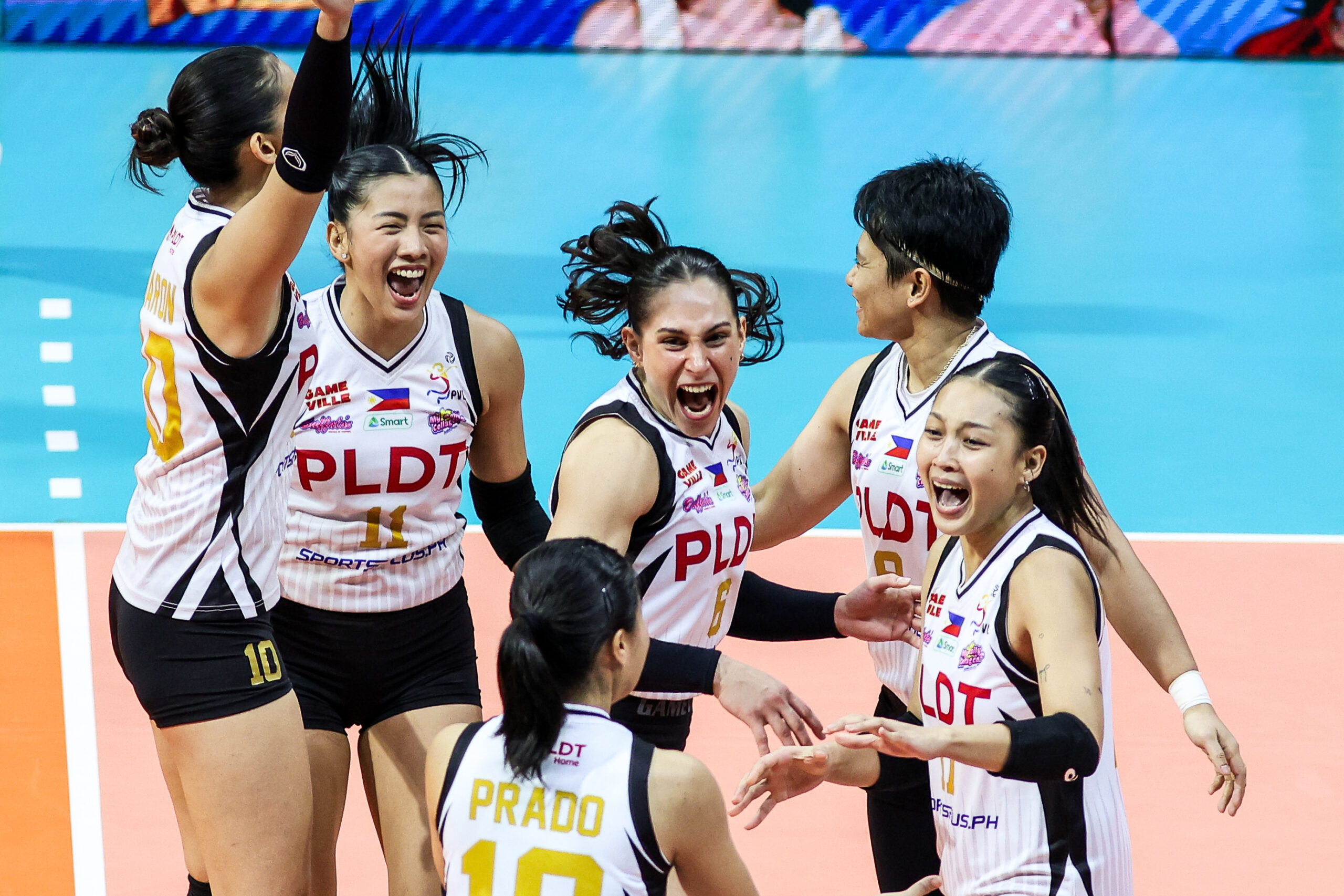 PVL: Savi Davison, PLDT beat Creamline to win Invitational bronze