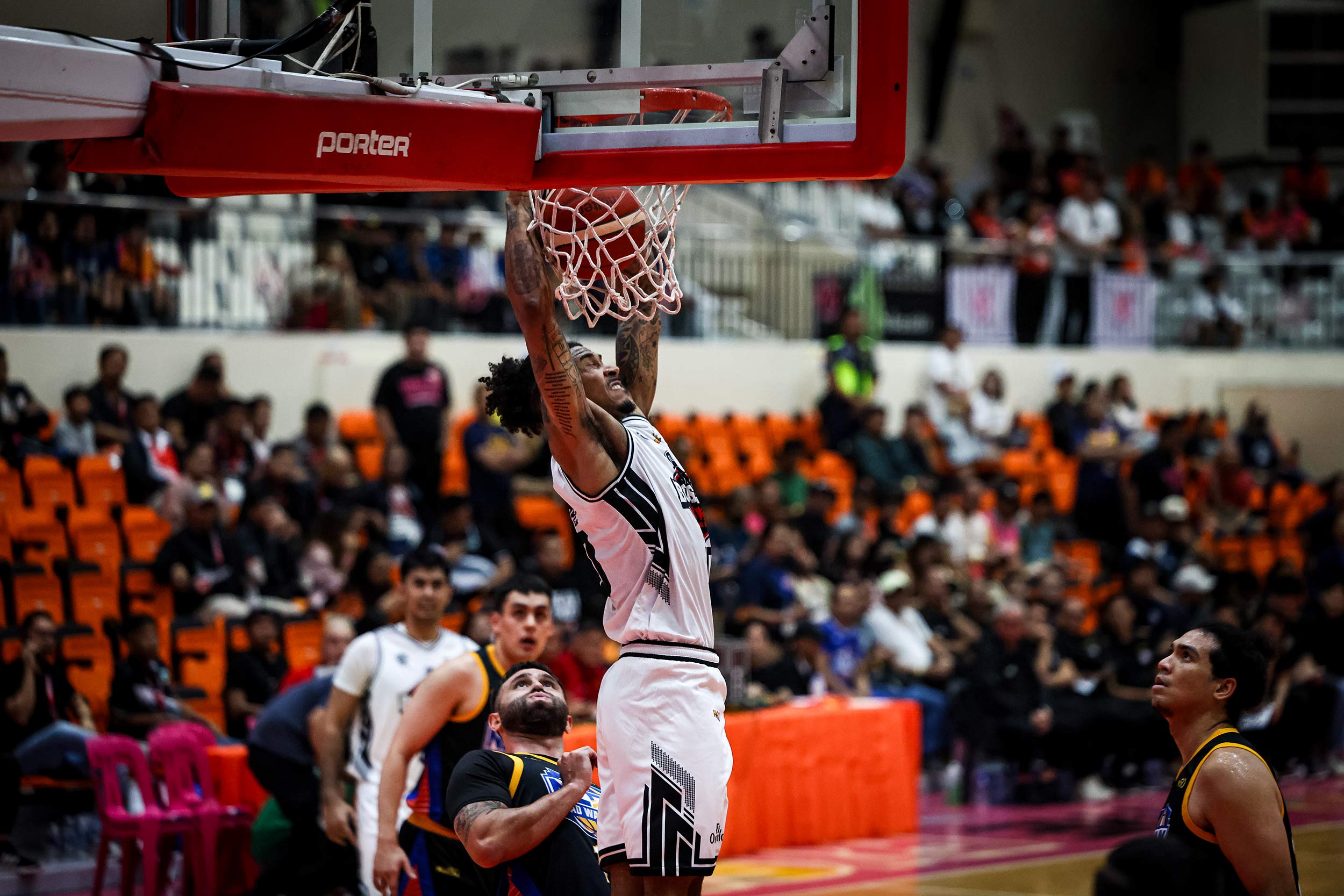 PBA on Tour: David Murrell’s dunk lifts Blackwater past NLEX