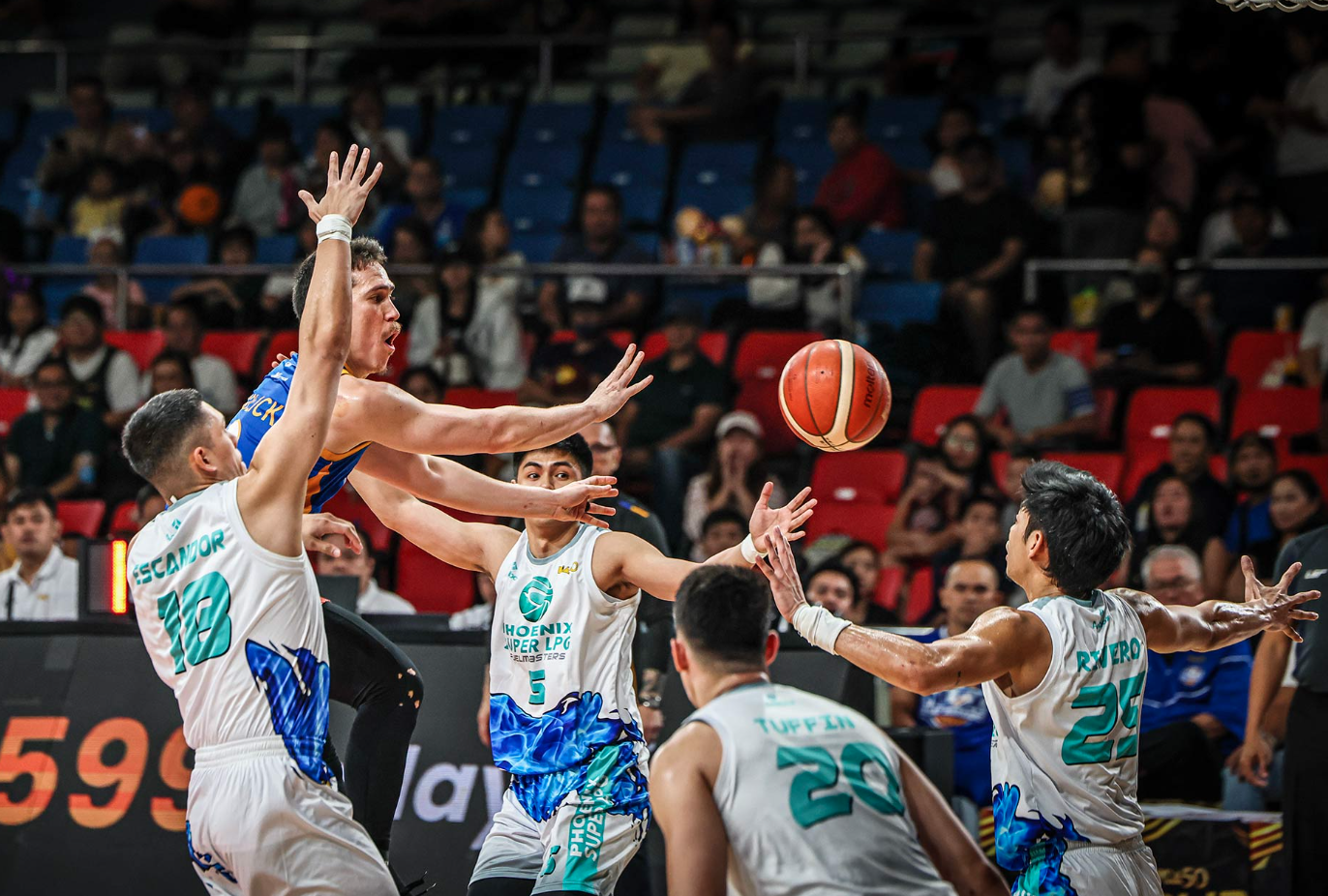 Road Warriors exorcise fear of early playoff exits with rout of Fuel Masters