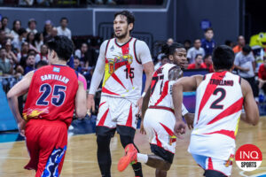 June Mar Fajardo leads San Miguel past Rain or Shine for a 1-0 lead in the PBA Philippine Cup semifinals